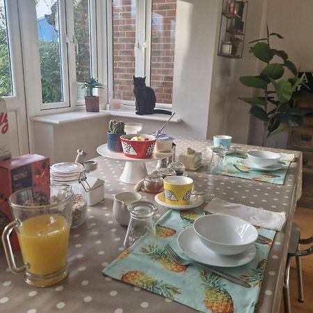 Bed and Breakfast Walton Crescent Winford Exterior foto